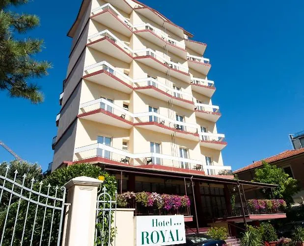 Hotel Royal 3*